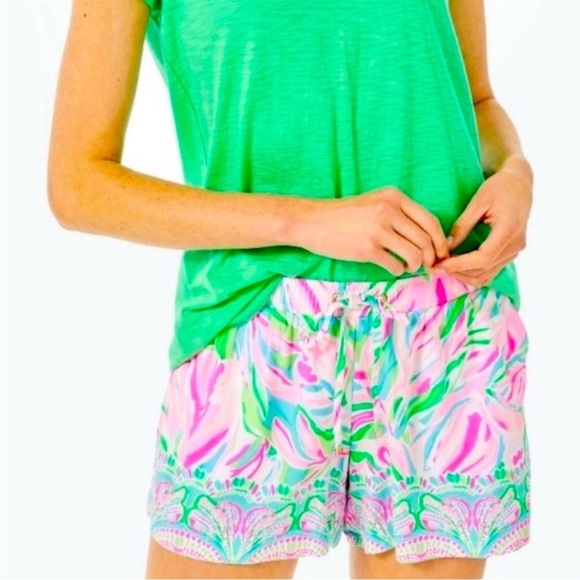Lilly Pulitzer Katia Short Croc My World Tropical Hawaiian Cruise Vacation Sz XS - Picture 1 of 12